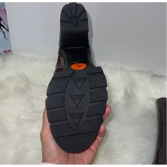 ALDO Women’s Ankle Boot Lug sole Dark Brown Platform Patent. New - Picture 8 of 12